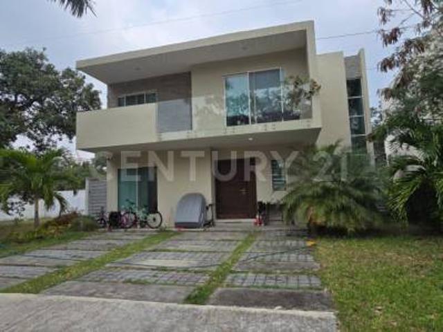 CASA AMUEBLADA EN RENTA