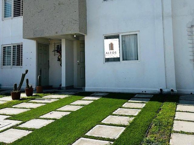 Casa AMUEBLADA en renta TRES CANTOS. QRO