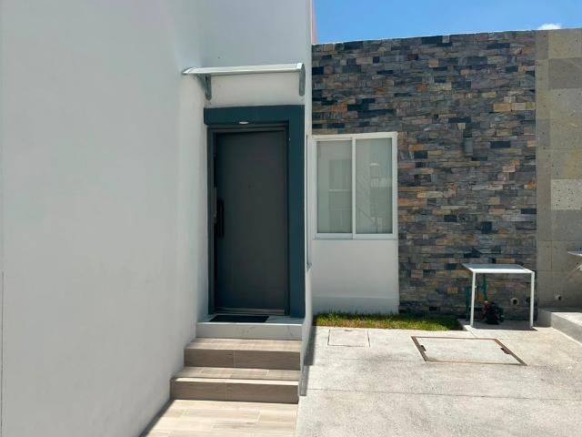 CASA AMUEBLADA EN RENTA ABADA RESIDENCIAL