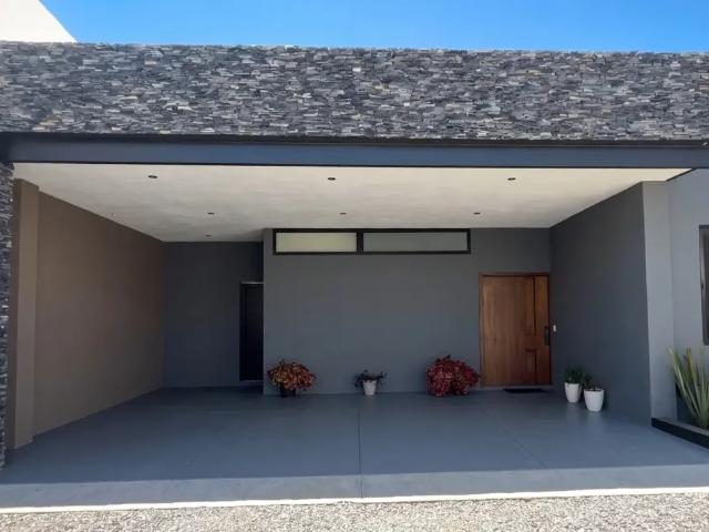 CASA AMUEBLADA EN RENTA AL NORTE DE SALTILLO, COAH
