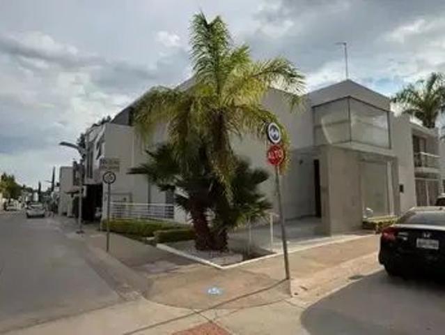 Casa Amueblada En Renta Al Norte En Santo Domingo Resiencial