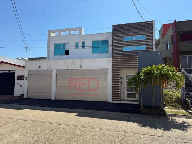Casa Amueblada en Renta, Calle Chihuahua, Col. Petrolera. Coatzacoalcos, Ver