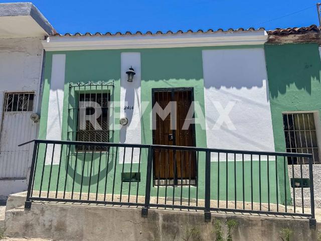 Casa amueblada en renta con patio