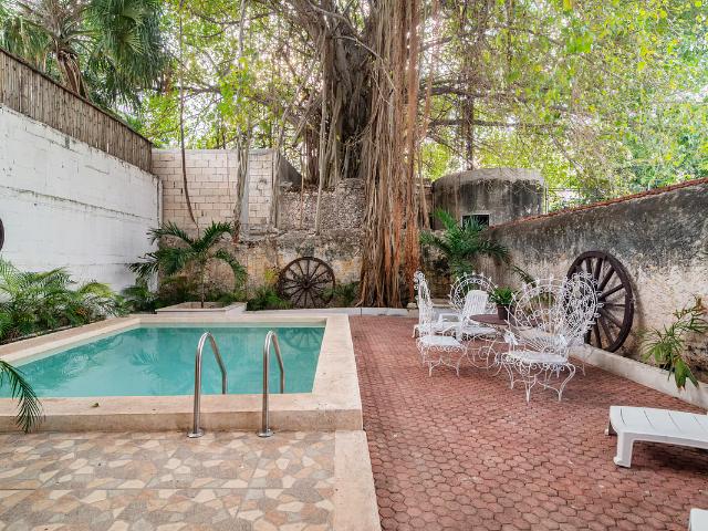 Casa Amueblada en Renta con Piscina y Cochera – Centro Histórico Santiago