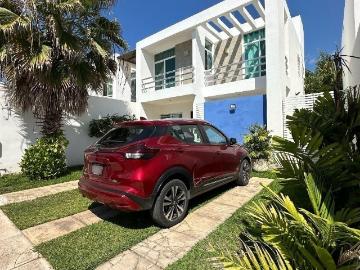 Casa amueblada en renta de dos plantas y con piscina en Gran Santa Fe