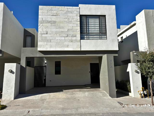 Casa amueblada en Renta en Visalta Residencial
