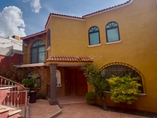 Casa Amueblada en Renta en Arboledas