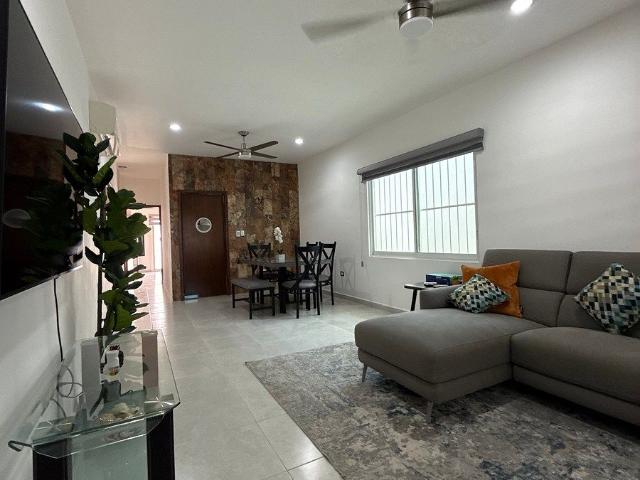 Casa amueblada en renta en Ciudad del Carmen Privada Las Esperanzas