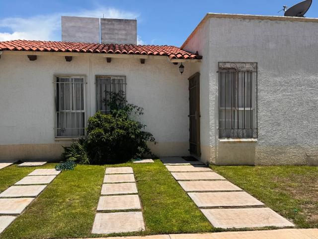 Casa Amueblada en Renta en Condominio de San Juan del Río, Querétaro