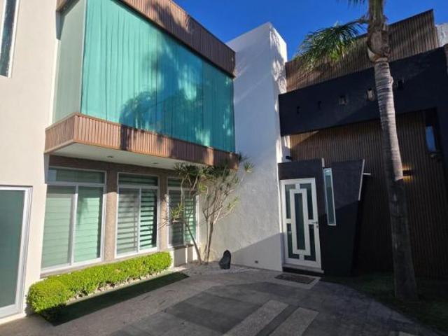Casa Amueblada en Renta en Coto Villas del Mediterráneo Al Sur de Aguascalientes