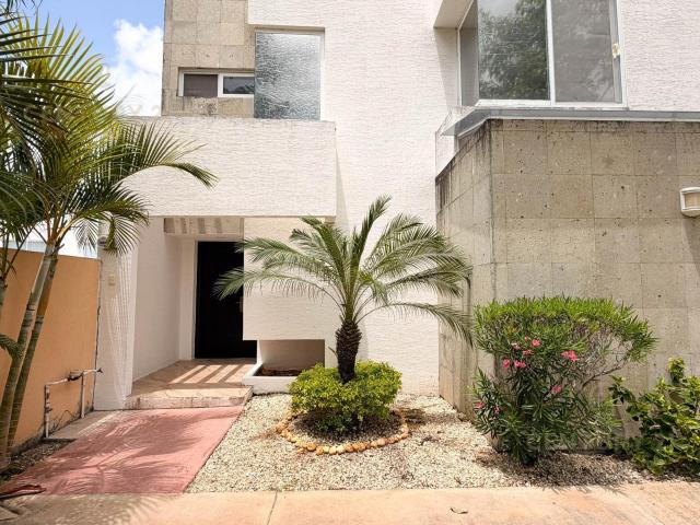 Casa amueblada en renta en Dream Lagoons Canc?n C4162