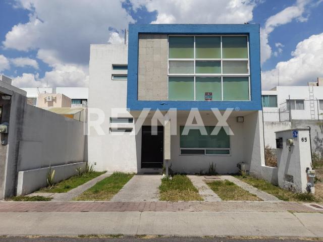 CASA AMUEBLADA EN RENTA EN EL MIRADOR