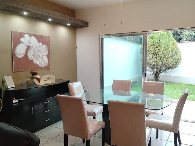 Casa Amueblada en Renta en Jardines Vista Hermosa Colima 3 Recámaras