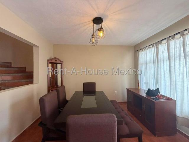 Casa Amueblada en Renta en La Joya Cerca del Hospital General RAH691