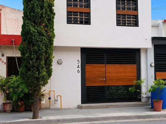 CASA AMUEBLADA EN RENTA EN LA NOGALERA SAN NICOLAS