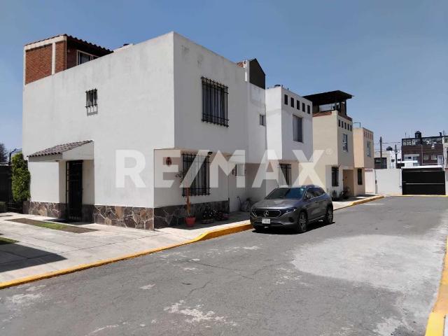 Casa Amueblada en Renta Privada Los Tulipanes, Mexicaltzingo, Estado de México