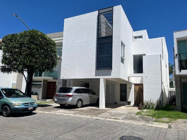 CASA AMUEBLADA EN RENTA EN PARQUE PUEBLA BLANCA, LOMAS DE ANGELÓPOLIS