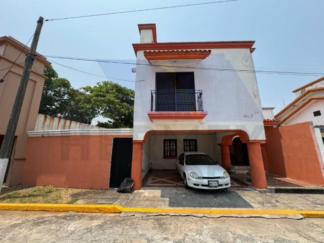 casa amueblada en renta en privada madeiras