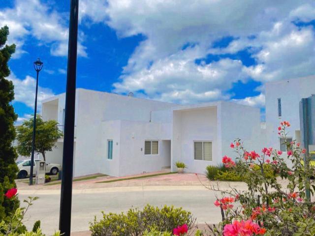 CASA AMUEBLADA EN RENTA EN PRIVADA TIRIO GTO