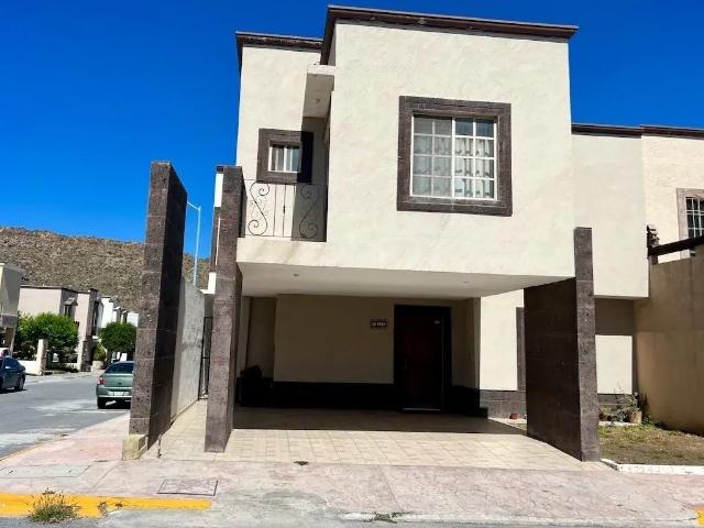 Casa AMUEBLADA en renta en Quinta Manantiales