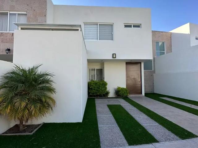 Casa Amueblada en Renta en Rancho Santa Mónica al Sur de Aguascalientes
