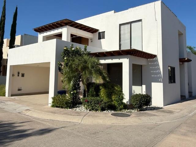 Casa Amueblada en renta en Rancho Santa Monica