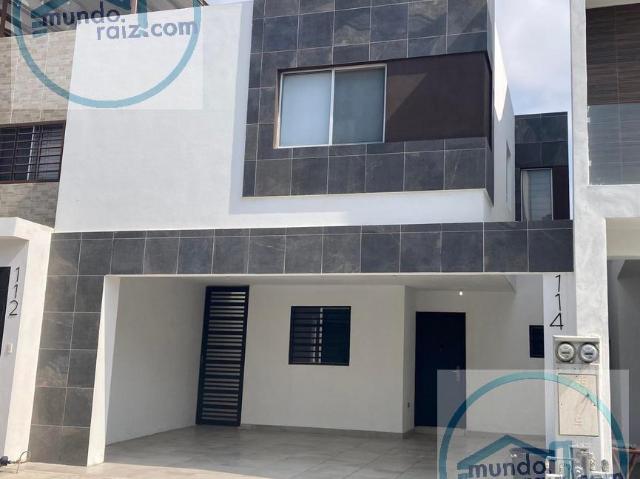 CASA AMUEBLADA EN RENTA FRACC RADICA APODACA