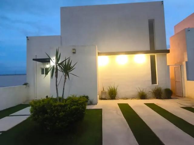 Casa amueblada en renta – Fraccionamiento Olivos