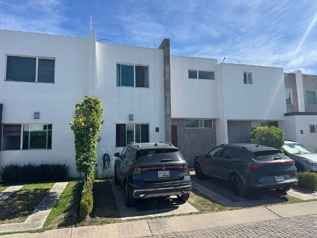 Casa Amueblada en Renta Frente al Tec de Monterrey Guadalajara | 4 Habitaciones