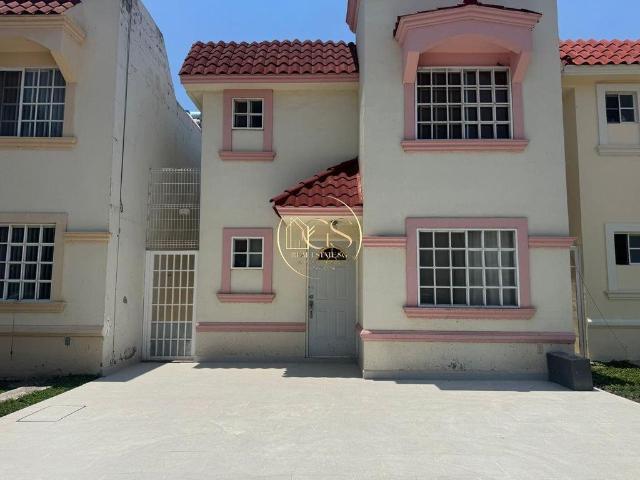 CASA AMUEBLADA EN RENTA GRAN CLASE CELAYA
