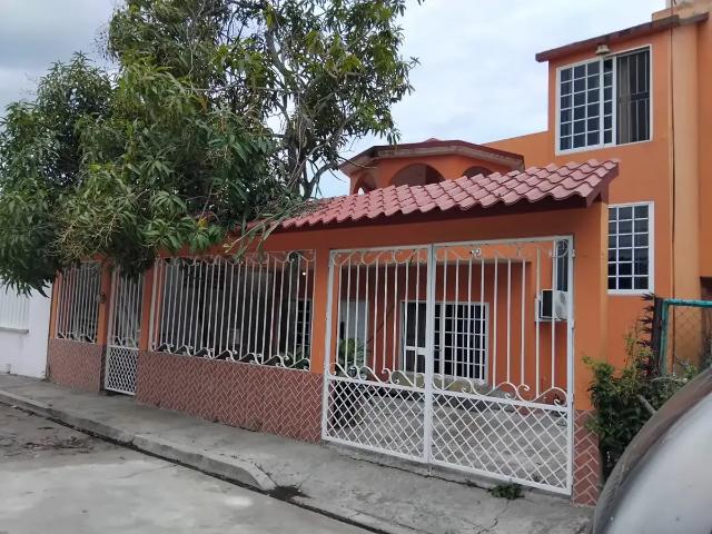 ? ¡Casa amueblada en renta ideal para empresa en Plan de Ayala, Tihuatlán, Veracruz! ?
