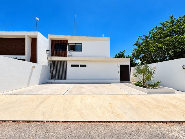 CASA AMUEBLADA EN RENTA KANAN CONKAL