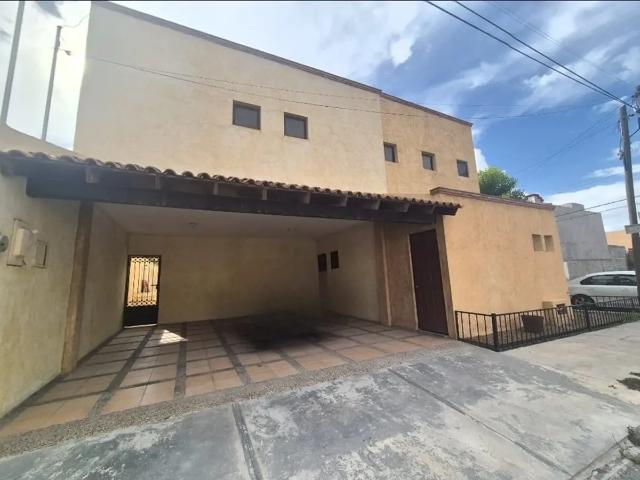 Casa Amueblada en Renta – Portal de Aragón, Saltillo