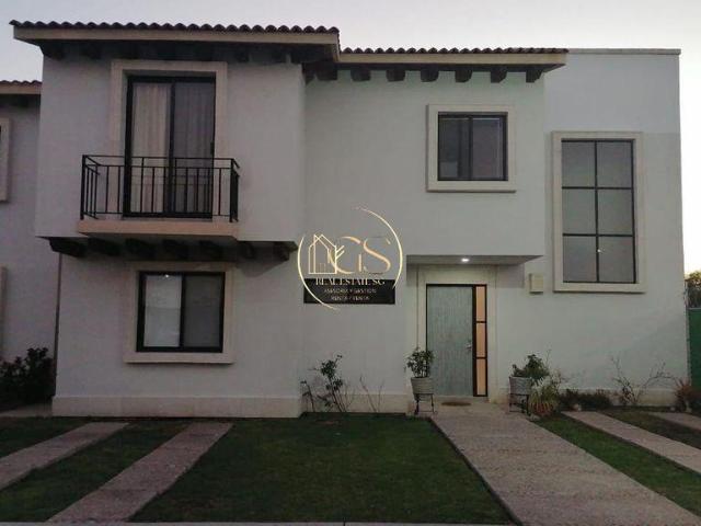 CASA AMUEBLADA EN RENTA QUINTAS CAMPO REAL CELAYA