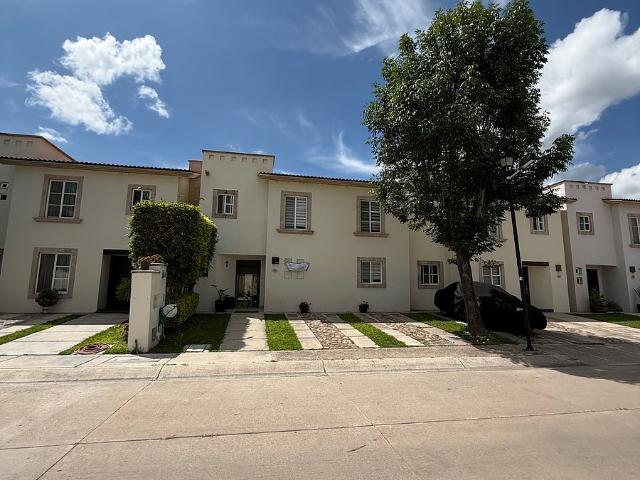 Casa Amueblada en Renta | Rancho Santa Mónica C. Villa Capri
