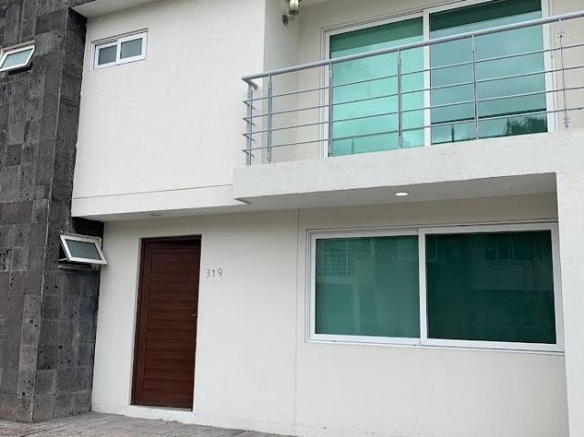 CASA AMUEBLADA EN RENTA RESIDENCIAL NATURA CERCA DE PUNTO VERDE Y CENTRO MAX LEON, GTO