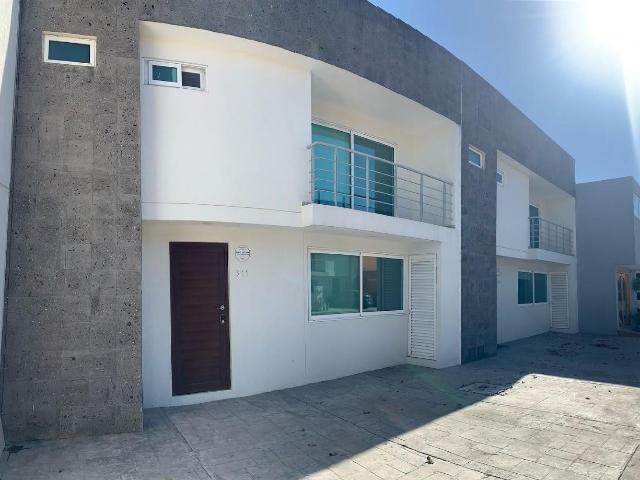 CASA AMUEBLADA EN RENTA RESIDENCIAL NATURA LE?N, GTO CERCA DE PUNTO VERDE.CASA DE 3 REC?MARAS