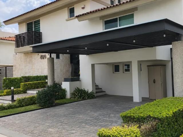 CASA AMUEBLADA EN SAN ANTONIO DE AYALA, IRAPUATO