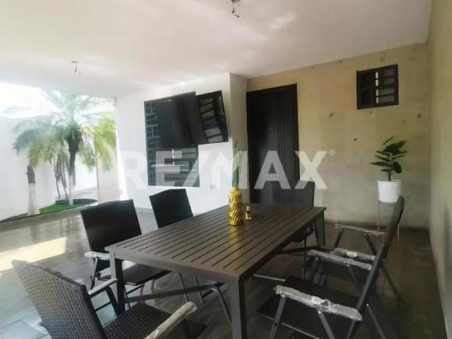 Casa Amueblada moderna equipada totalmente| Cumbres San Agustín | Alberca | Privacidad | Zona Ponien