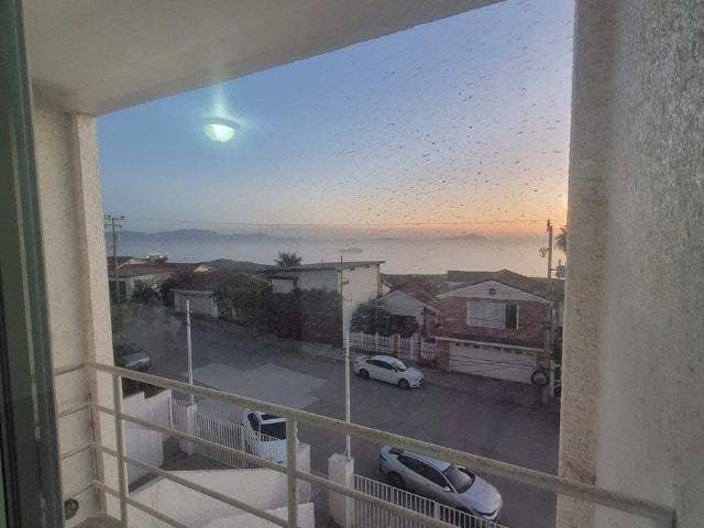 CASA AMUEBLADA O SIN AMUEBLAR CON VISTA AL MAR EN FRACCIONAMIENTO EXCLUSIVO