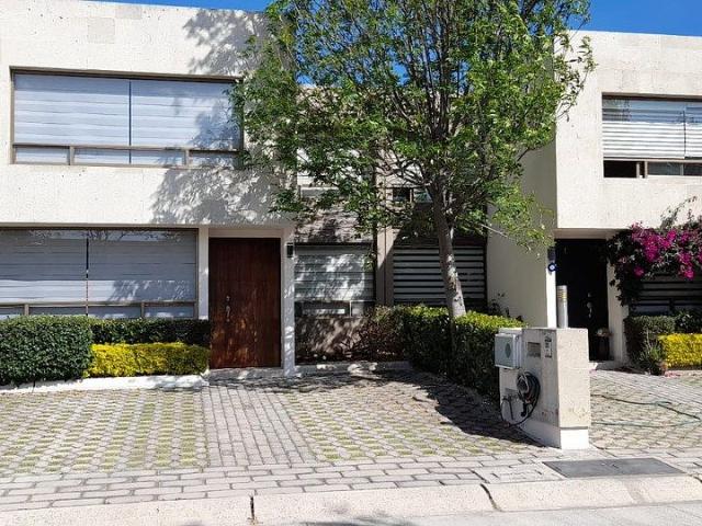 Casa amueblada Renta Lomas Virreyes Calimaya modelo Madeira Totalmente Amueblada