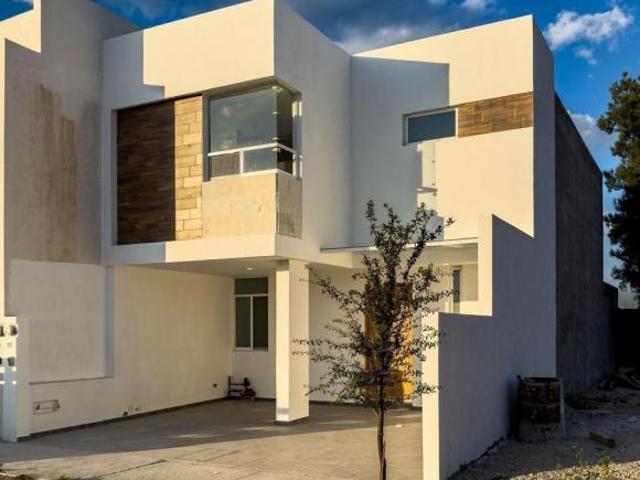 CASA ANGELA EN VENTA VILANOVA RESIDENCIAL