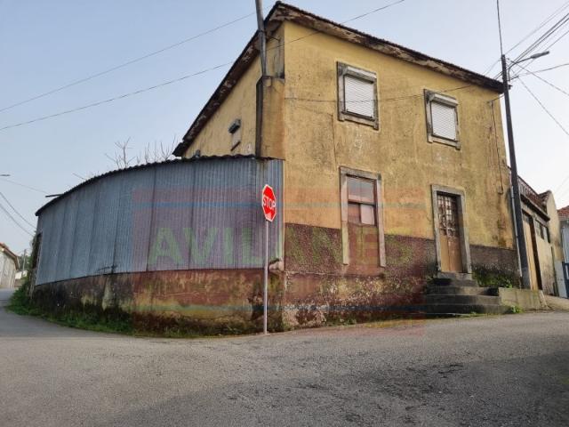 CASA ANTIGA C TERRENO LOBÃO