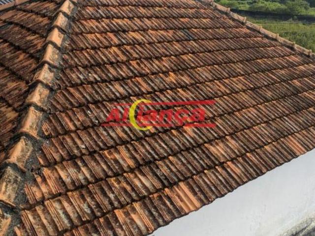 Casa antiga com 368 m² de terreno na Vila Galvão ideal para investimento