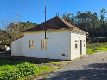 Casa Antiga em Albergaria dos Doze, Pombal
