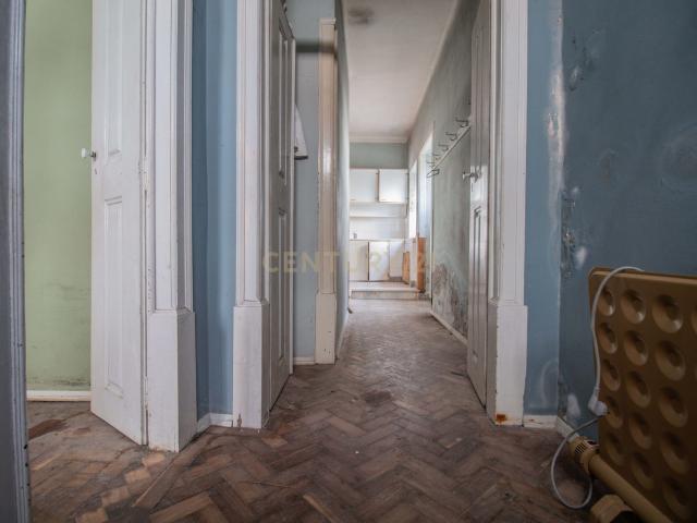 Casa antiga para recuperar com terreno e árvores de fruto, Alhadas, Figueira da Foz