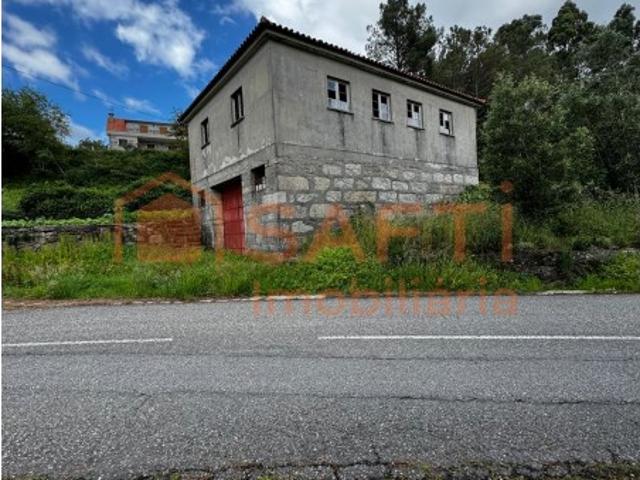 Moradia T3 em Cousso Melgaço