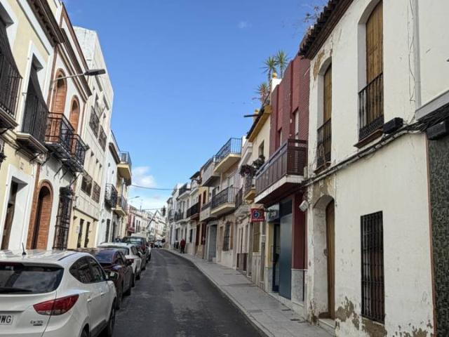 CASA ANTIGUA EN EL CENTRO DE BONARES
