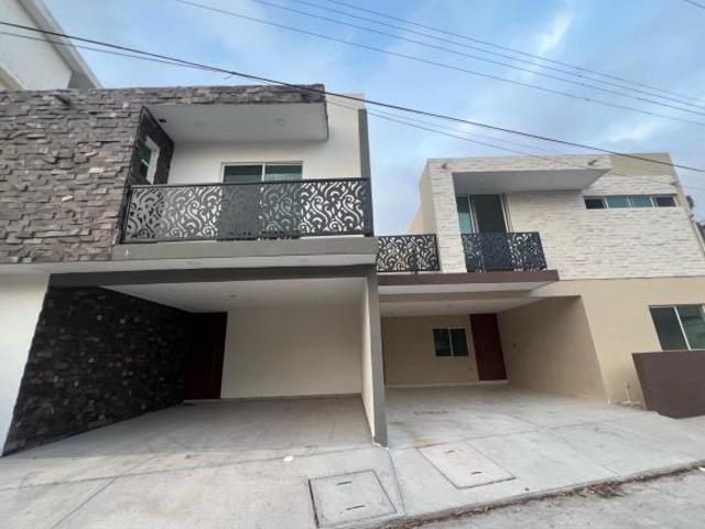 Casa Arbol Grande
