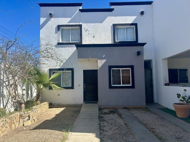 CASA ARBOLEDAS EN RENTA
